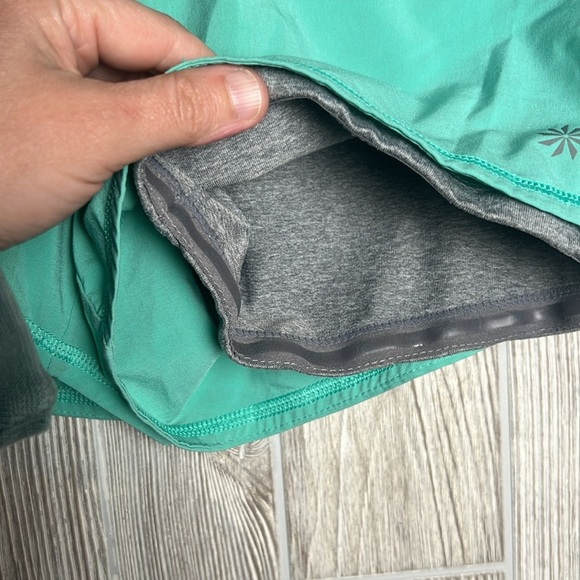 Women Athleta Ready Set Go 2 in 1 Running Teal Shorts Athleisure Women's Small - Picture 2 of 5